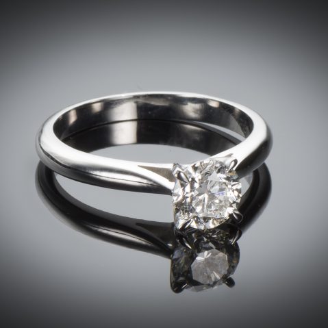 Bague solitaire diamant brillant 0,91 carat (certificat LFG)