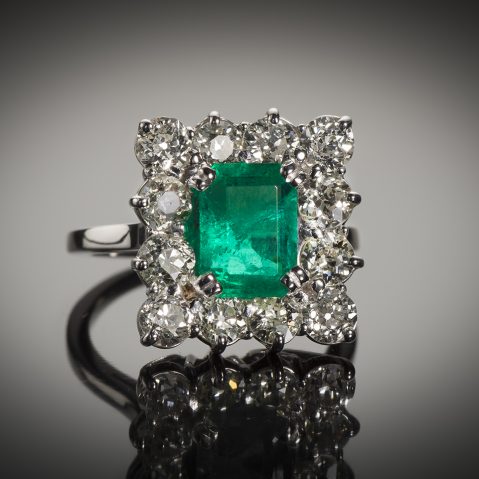 Bague émeraude (2,6 carats) diamants (1,80 carat) vers 1950