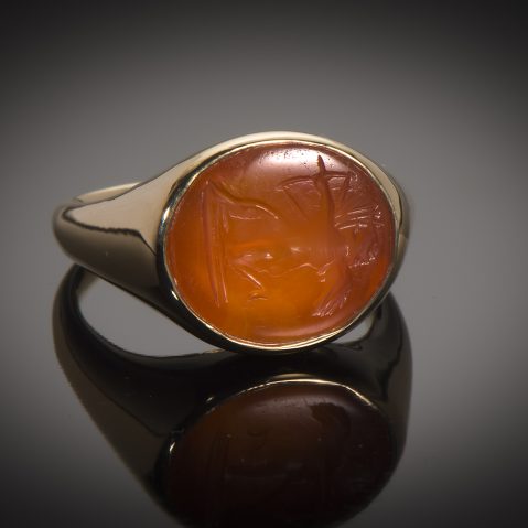 Bague intaille romaine (IIe siècle après J.-C.) sur cornaline
