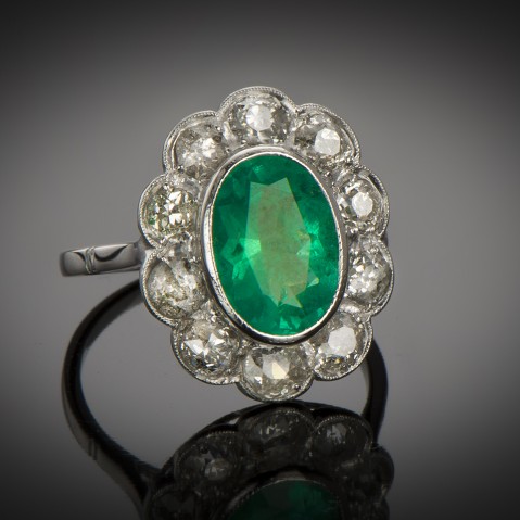 Art Deco emerald and diamond ring (2.70 carats – Certificate)