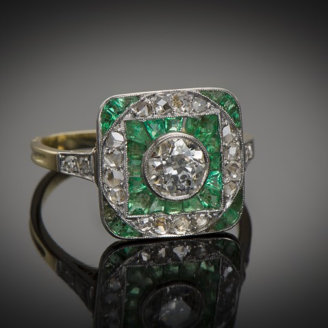 Art Deco ring emerald diamonds