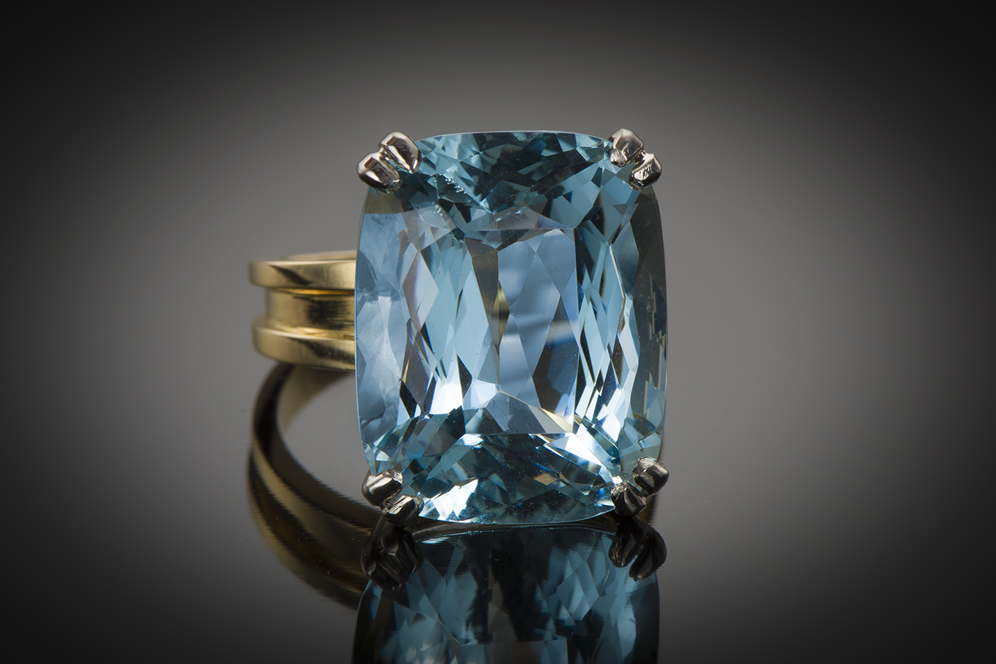 Ring circa 1950 aquamarine Santa Maria (19 carats, CGL certificate)-1