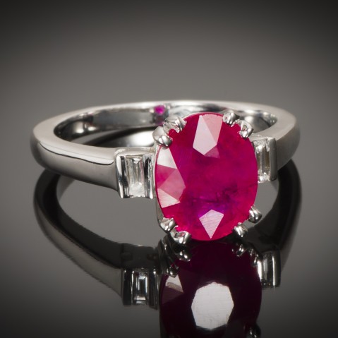 Ruby ring (CGL certificate) diamonds