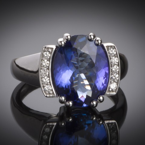 Tanzanite ring (3.80 carats)