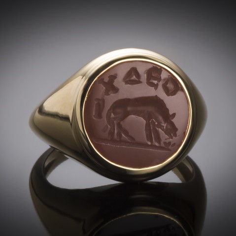 Roman intaglio ring depicting a wolf (2nd – 3rd century AD)