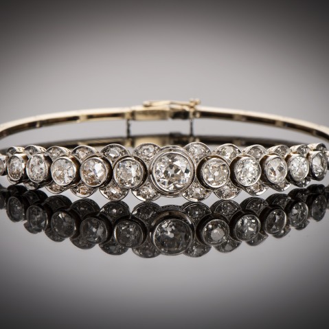 Diamond bracelet (3.80 carats) circa 1920