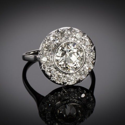 Art Deco diamond ring (3.70 carats including center 2.31 carats)