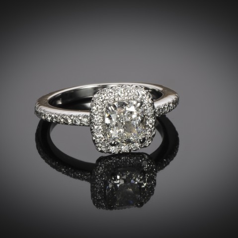 Cushion diamond ring (GIA certificate – G VS1)
