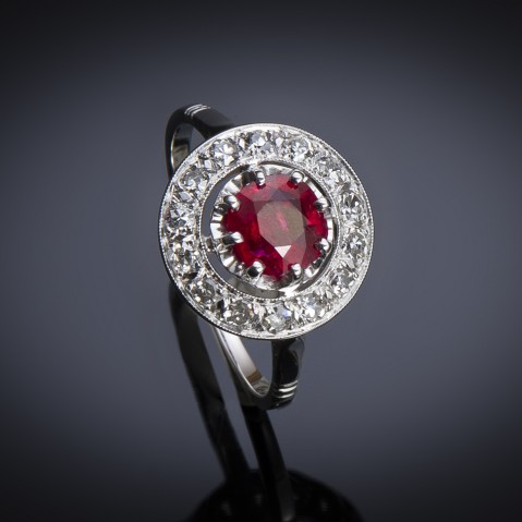 French Art deco natural Burmese ruby and diamond ring (deep red, LFG certificate)