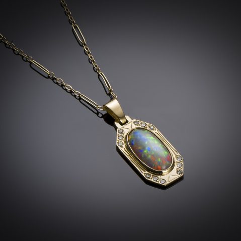 Pendant opal and diamond circa 1910 – 1920