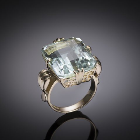 Aquamarine (18 carats) ring circa 1940 – 1950