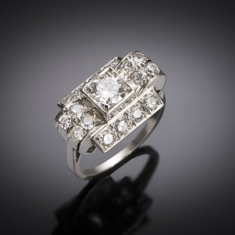 French Art Deco diamond ring (1.60 carat, center 0.70 carat)