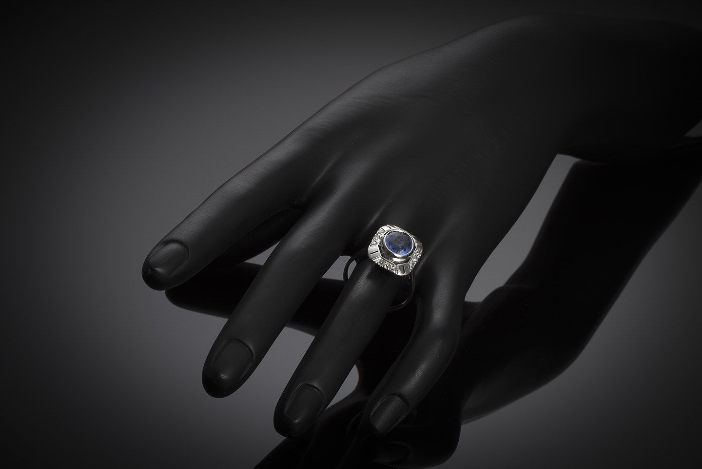 French Art deco ring (natural sapphire, 4,10 carats – laboratory certificate)-2