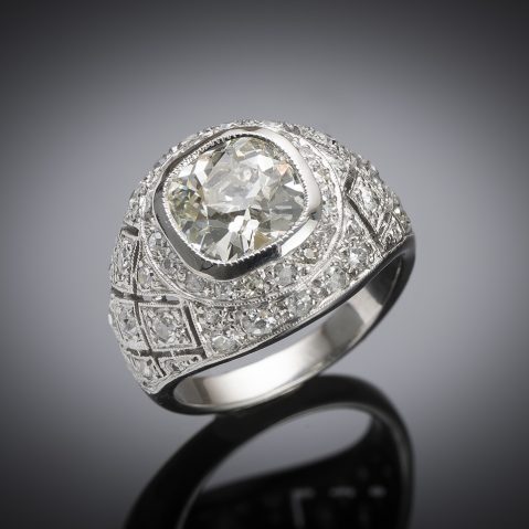 French Art Deco diamond ring (3 carats, center 2.78 carats)