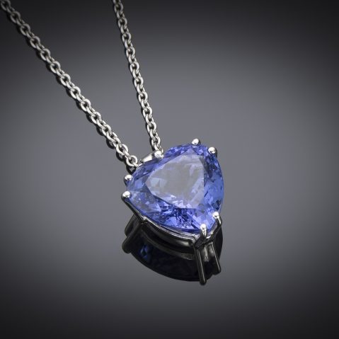 Tanzanite heart pendant (6 carats)