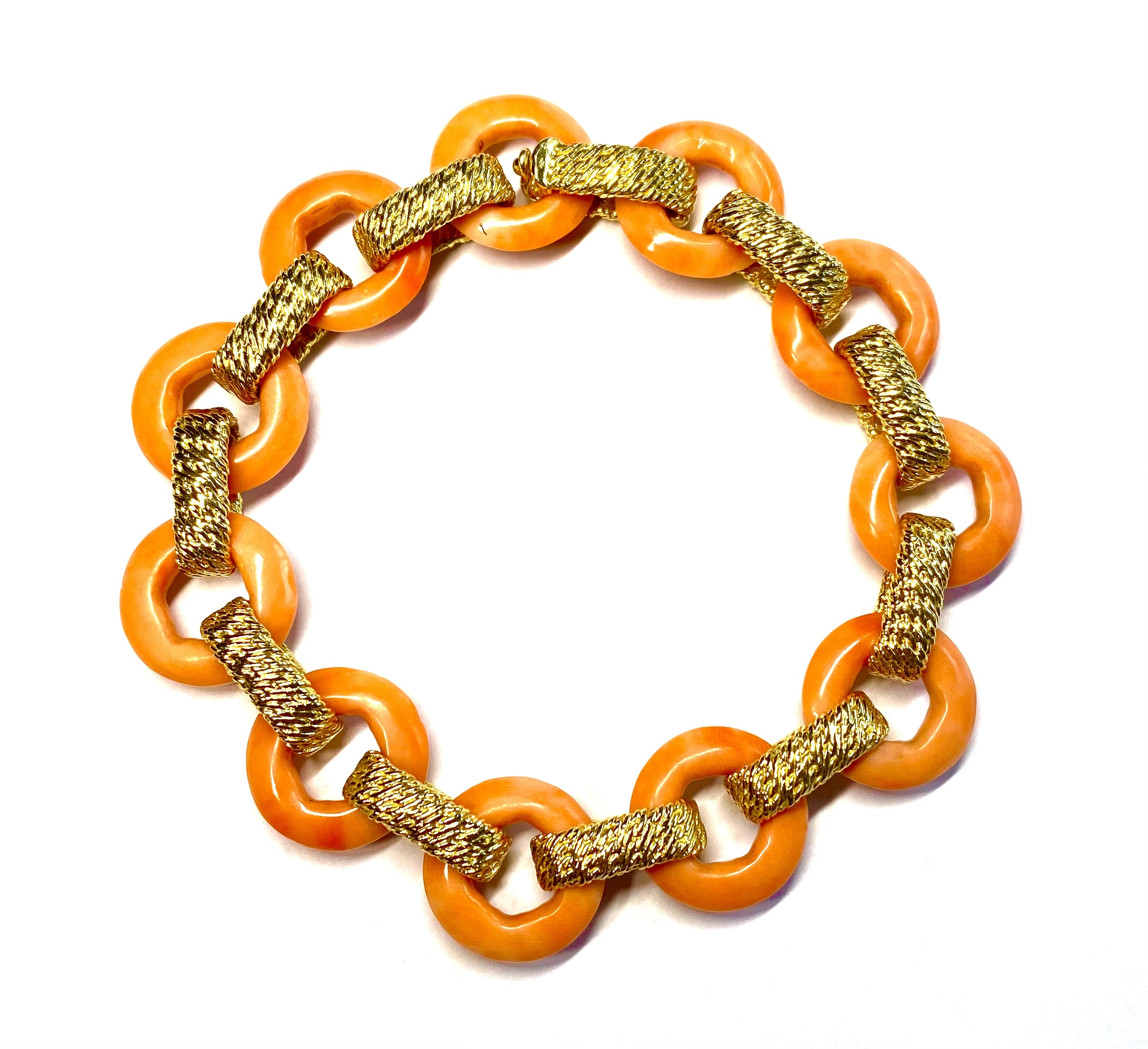 Van Cleef & Arpels coral bracelet circa 1970-3