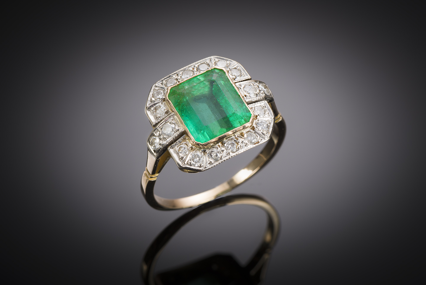 French Art deco emerald (colombian – laboratory certificate) and diamond ring-1