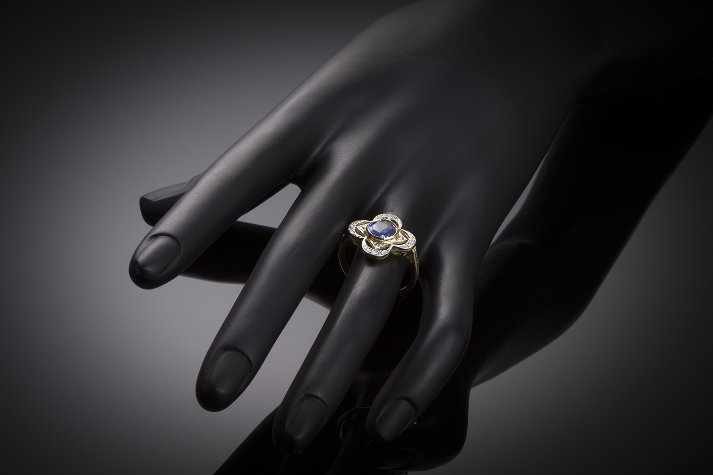 Early 20th century french ring with unheated sapphire (laboratory certificate) and diamonds-3