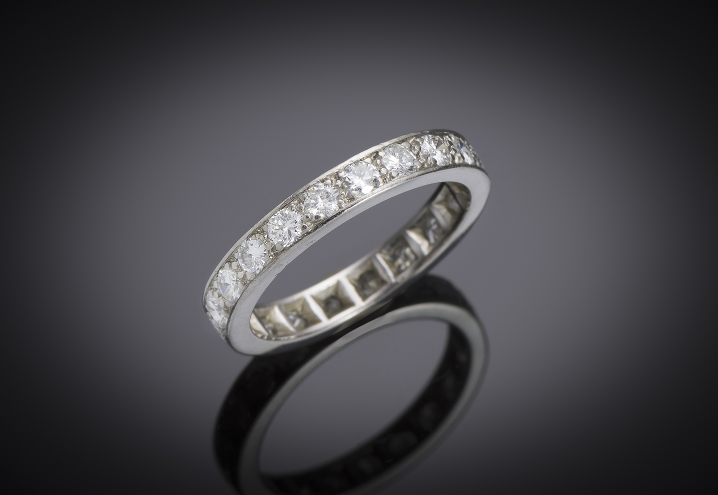 Diamond alliance (2.20 carats) in platinum-1