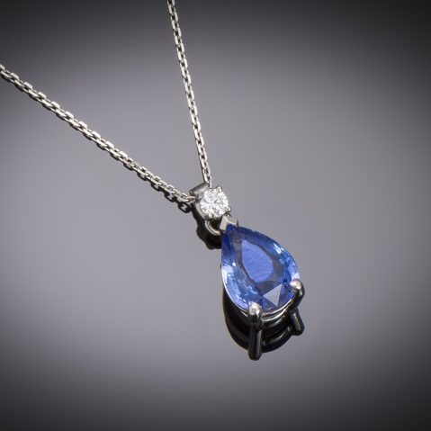 Unheated sapphire 2.63 carats (laboratory certificate) and diamond pendant
