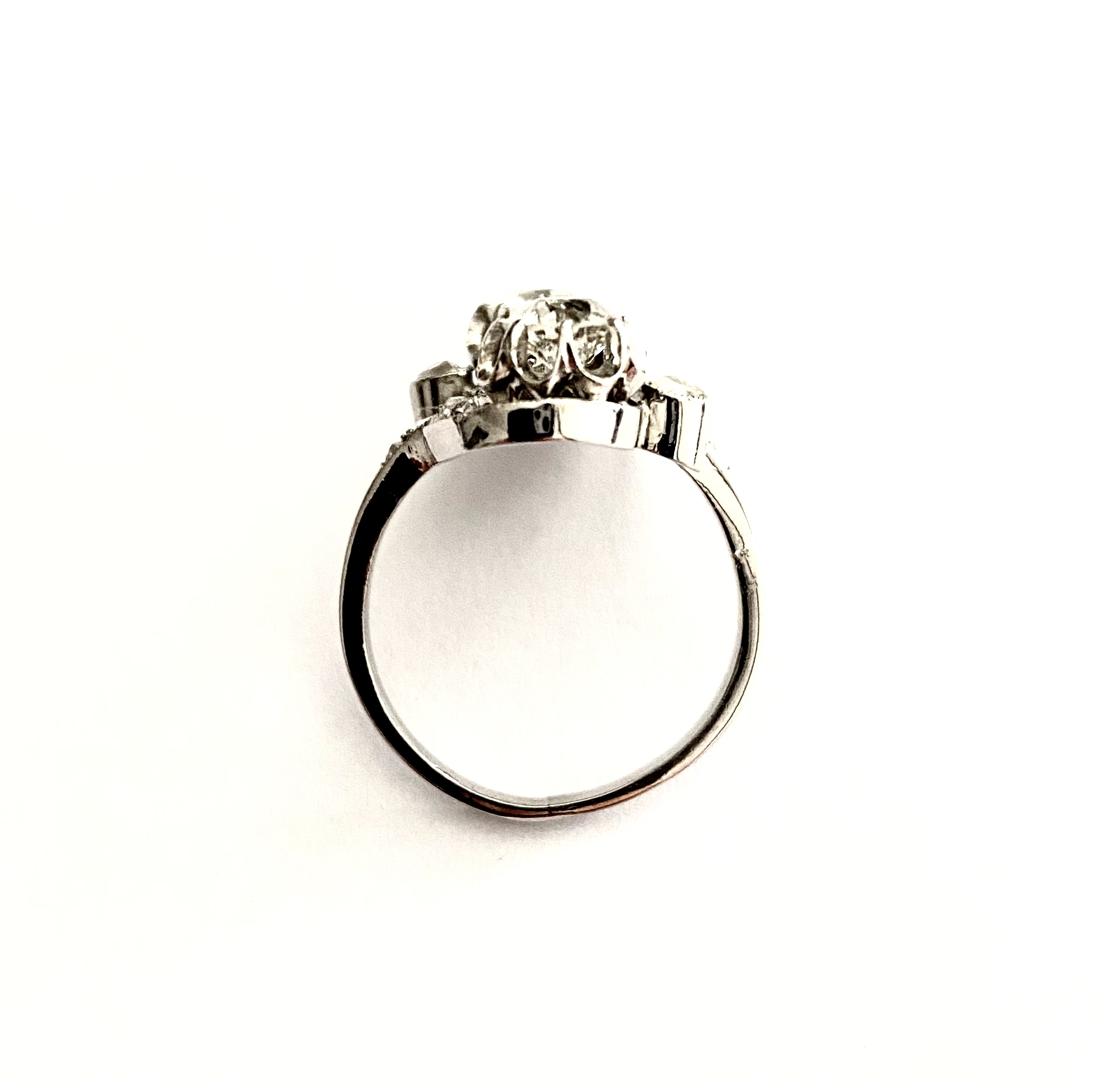 Belle Epoque diamonds (0.70 carat x 2) ring in platinum-2
