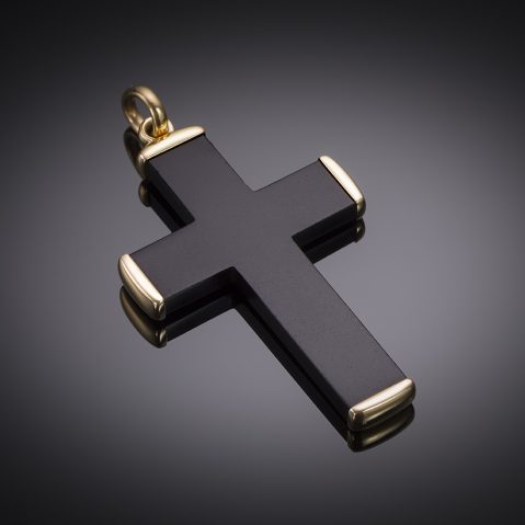 Pomellato cross model Victoria