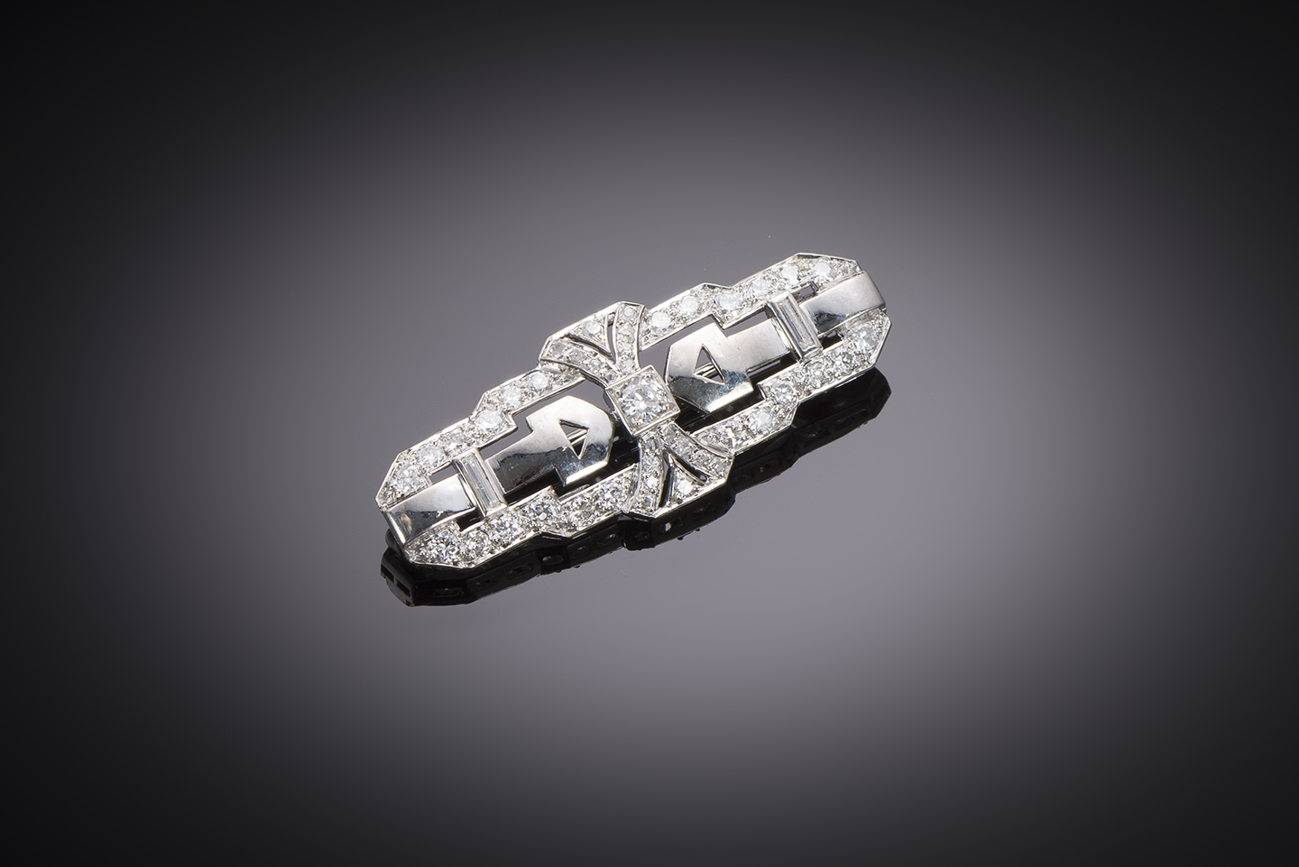 French Art Deco diamond brooch (1 carat)-1