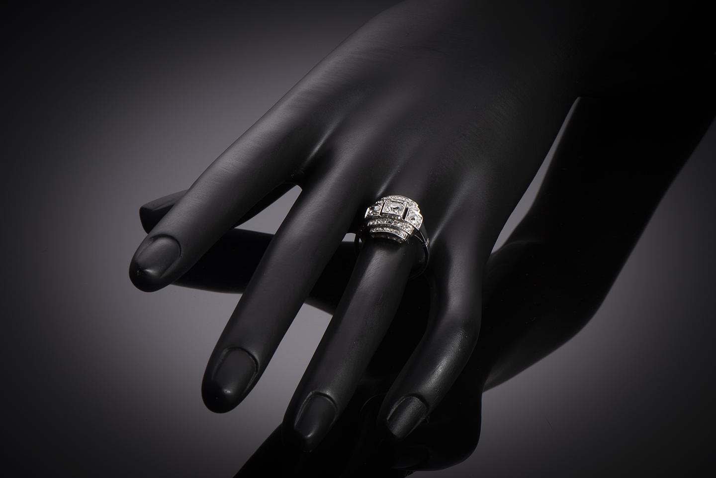 French Art Deco diamond ring in platinum-2