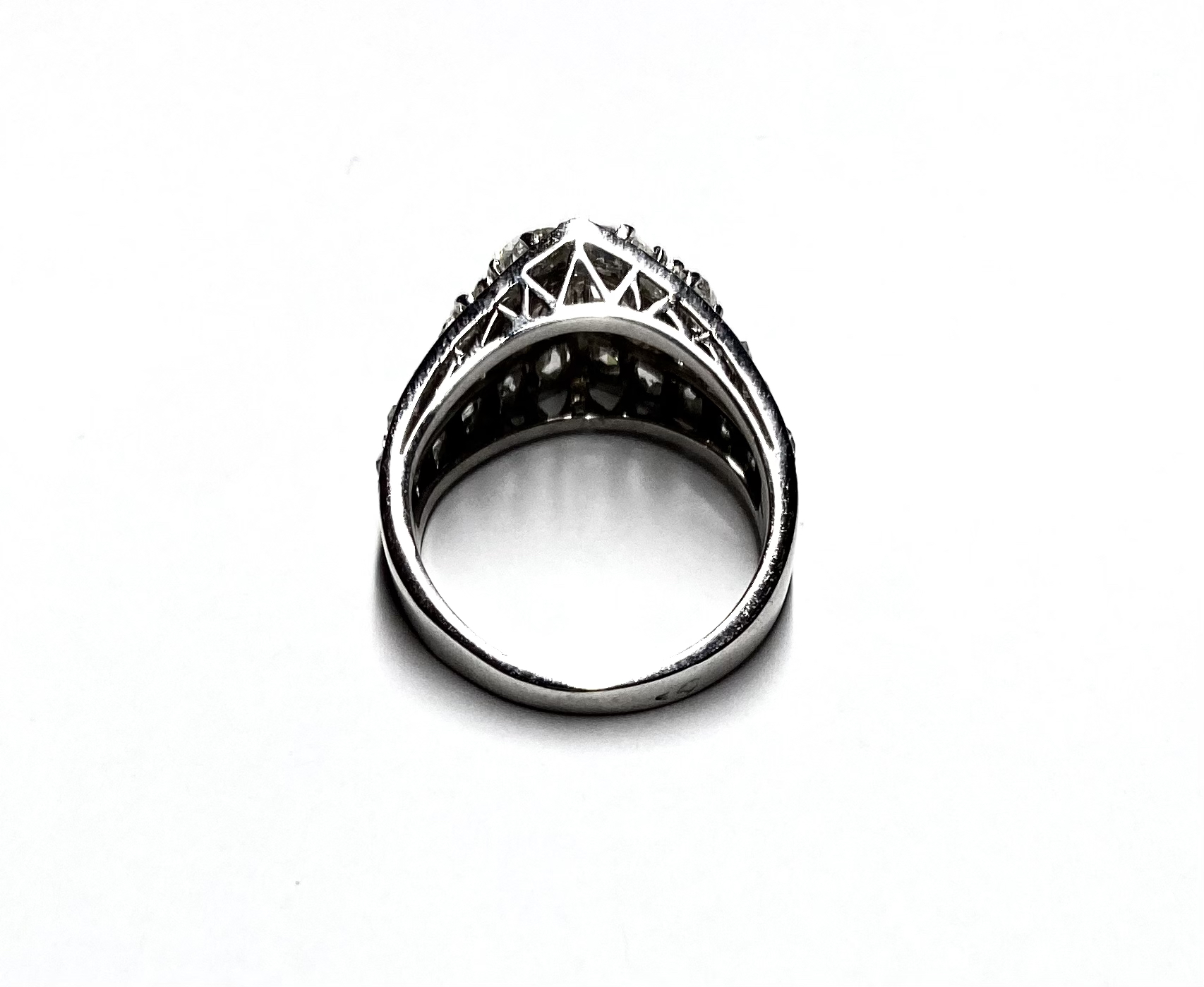 French diamond ring (1.40 carat) circa 1935-2