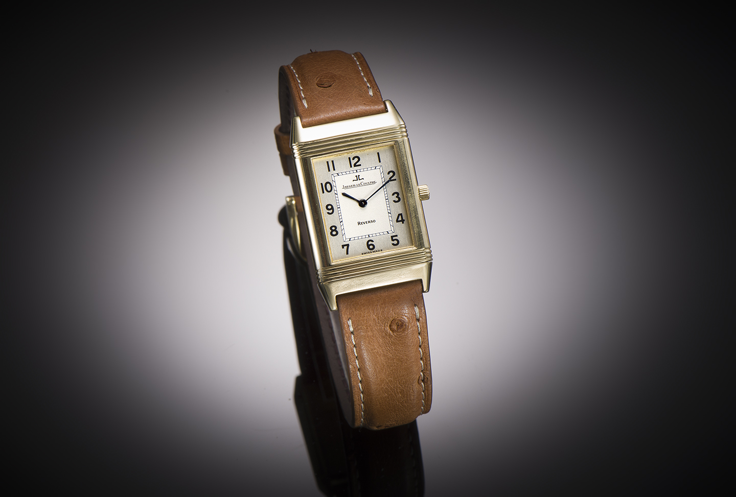 Jaeger-LeCoultre Reverso classic gold watch-1