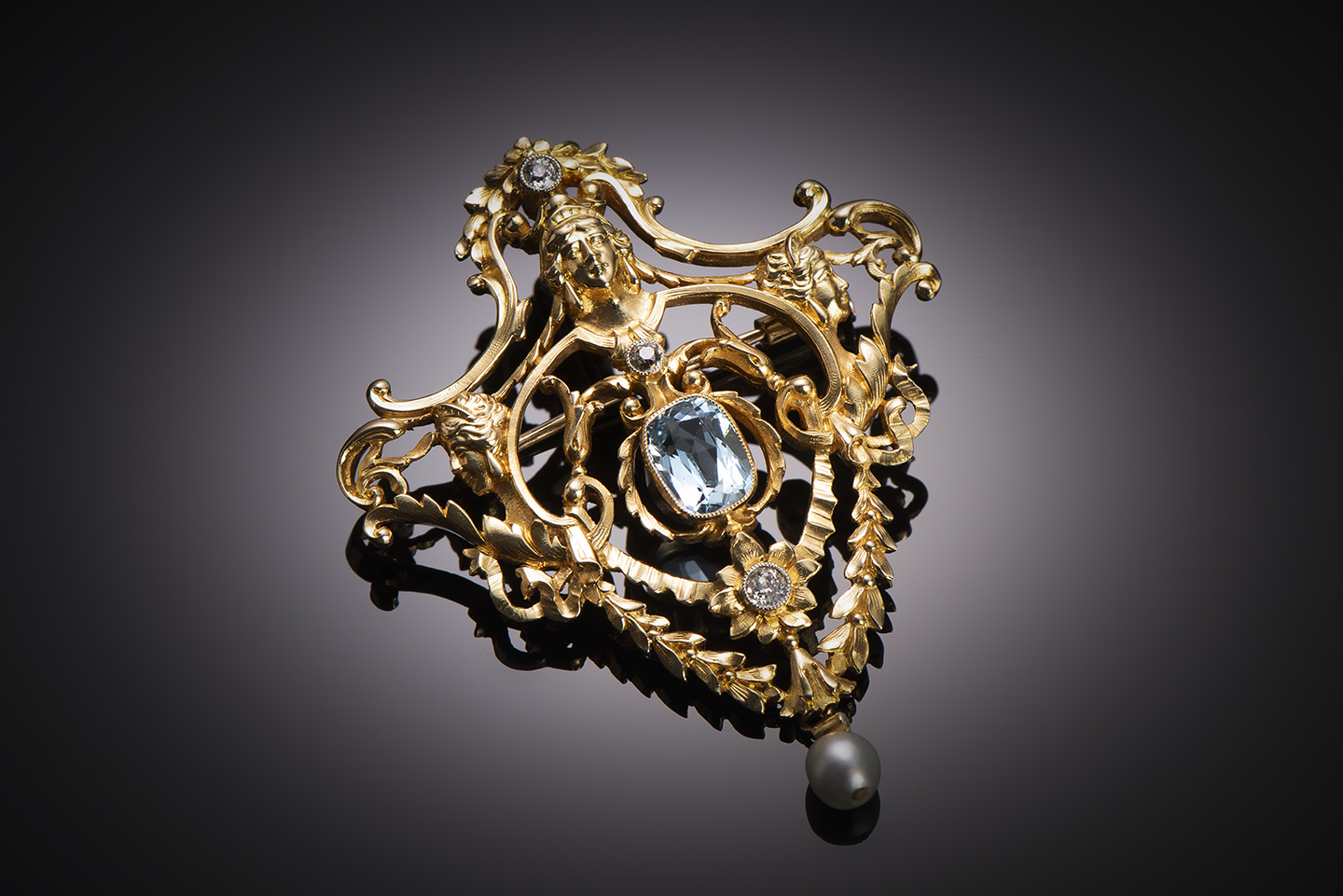 Aquamarine, diamond and pearl pendant / brooch circa 1880-2