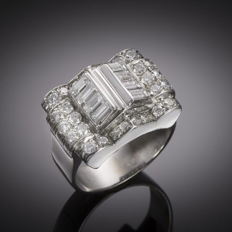 Modernist ring circa 1935 diamonds (2.30 carats)