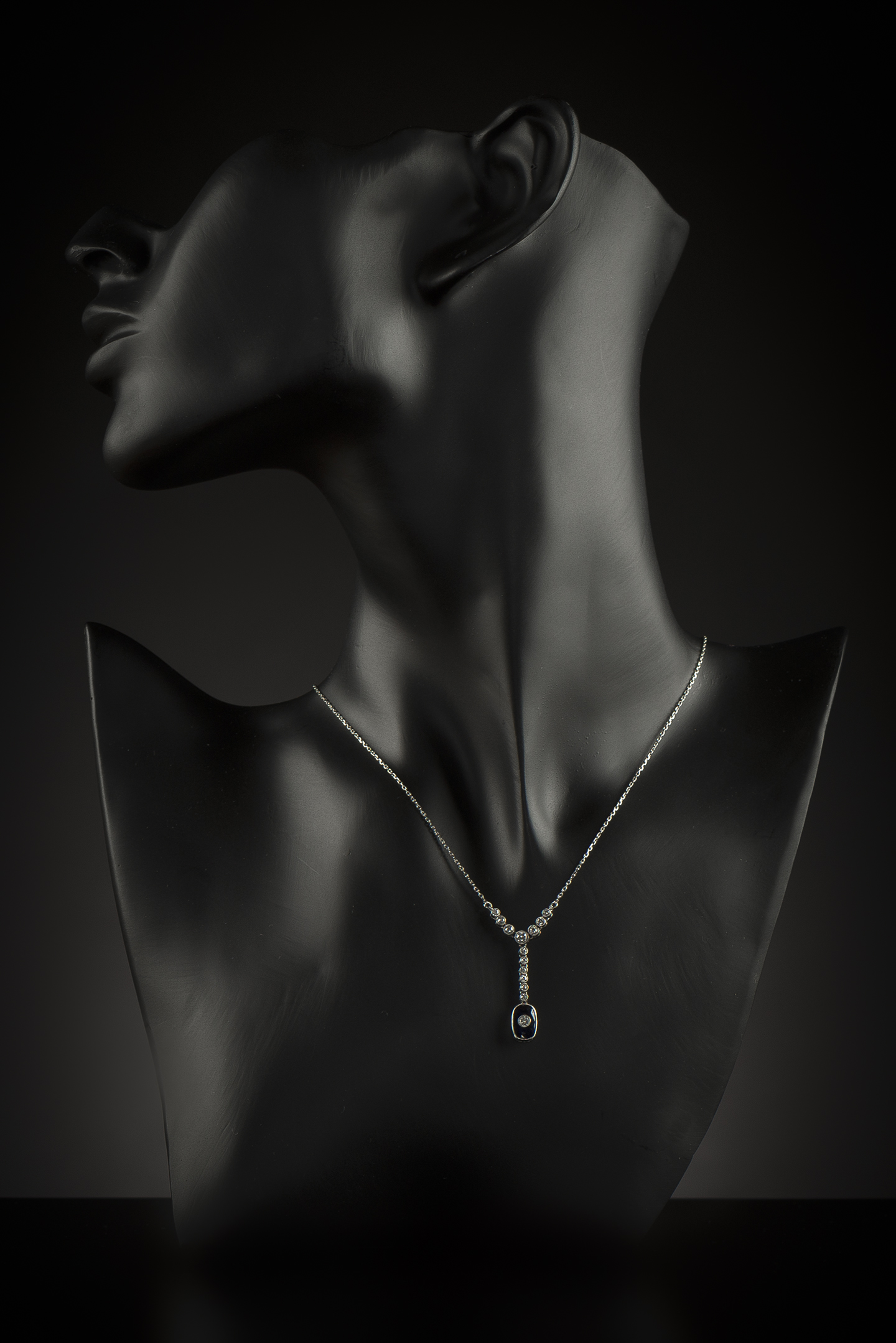 Art Deco diamond necklace including main diamond set in a sapphire-2