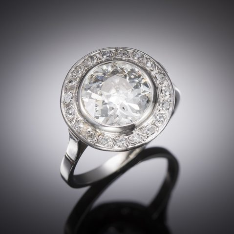 French Art deco diamond  (3.10 carats, center 2.79 carats) ring