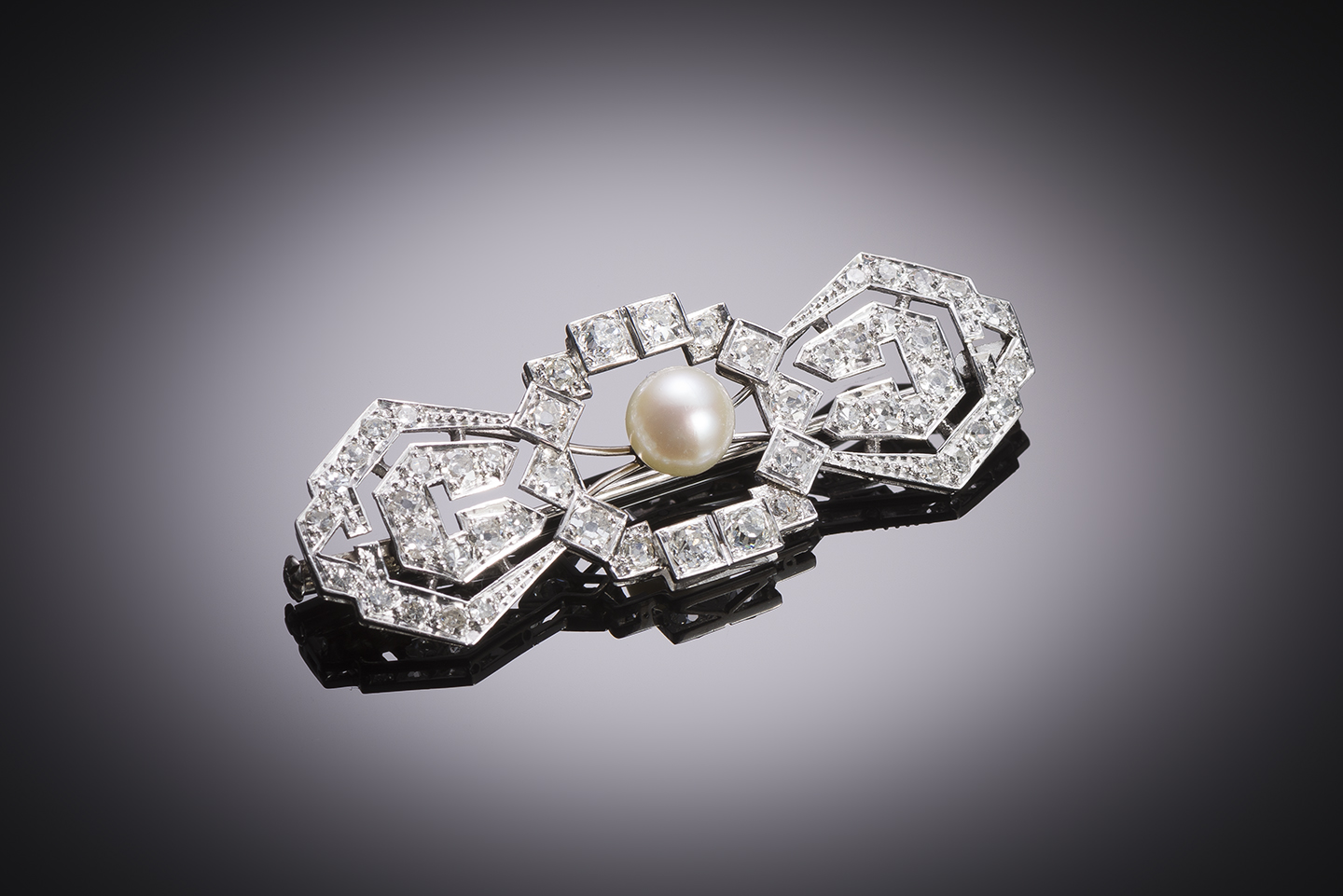 Art Deco pearl and diamond brooch-1