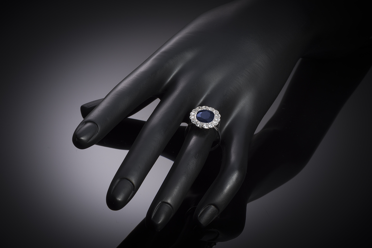 French Art Deco unheated sapphire (laboratory certificate) and diamond ring-3