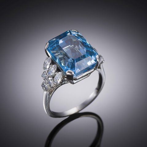 Vintage Santa Maria aquamarine (10.11 carats, laboratory certificate) and diamond (2 carats) ring