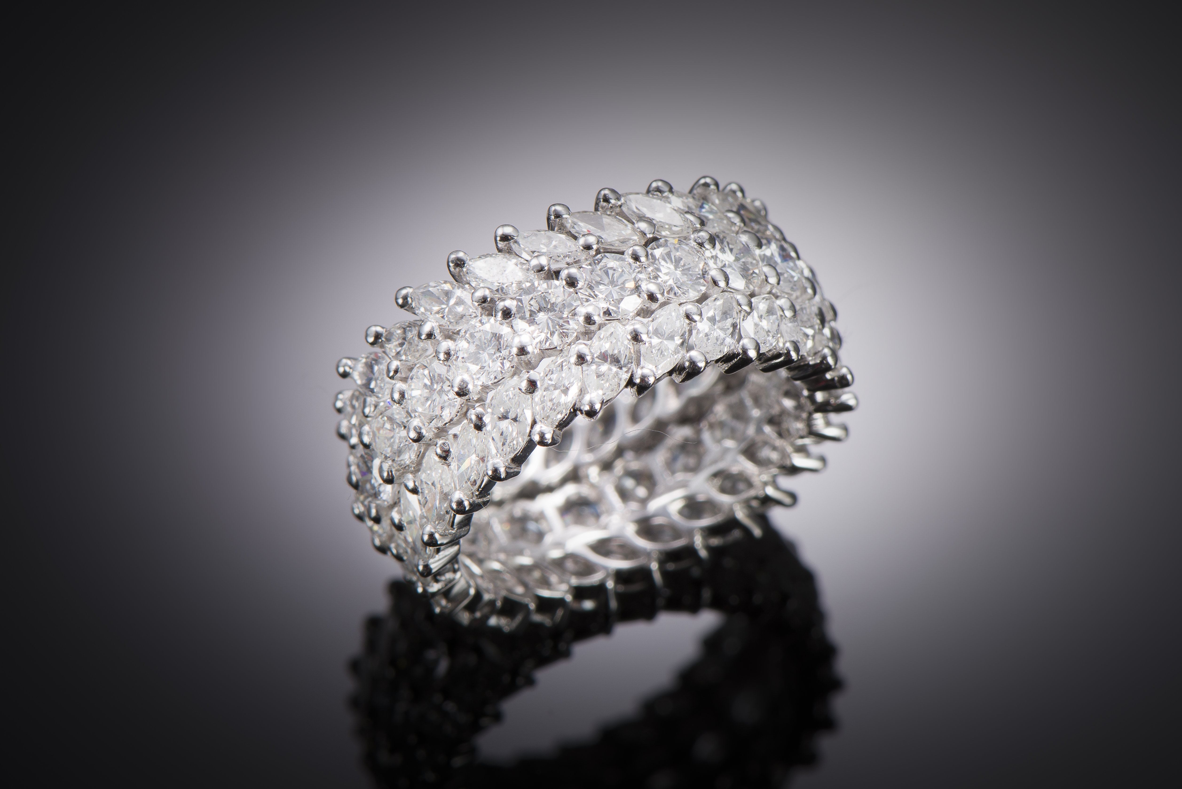 Brilliant and marquise diamond ring (5 carats)-1
