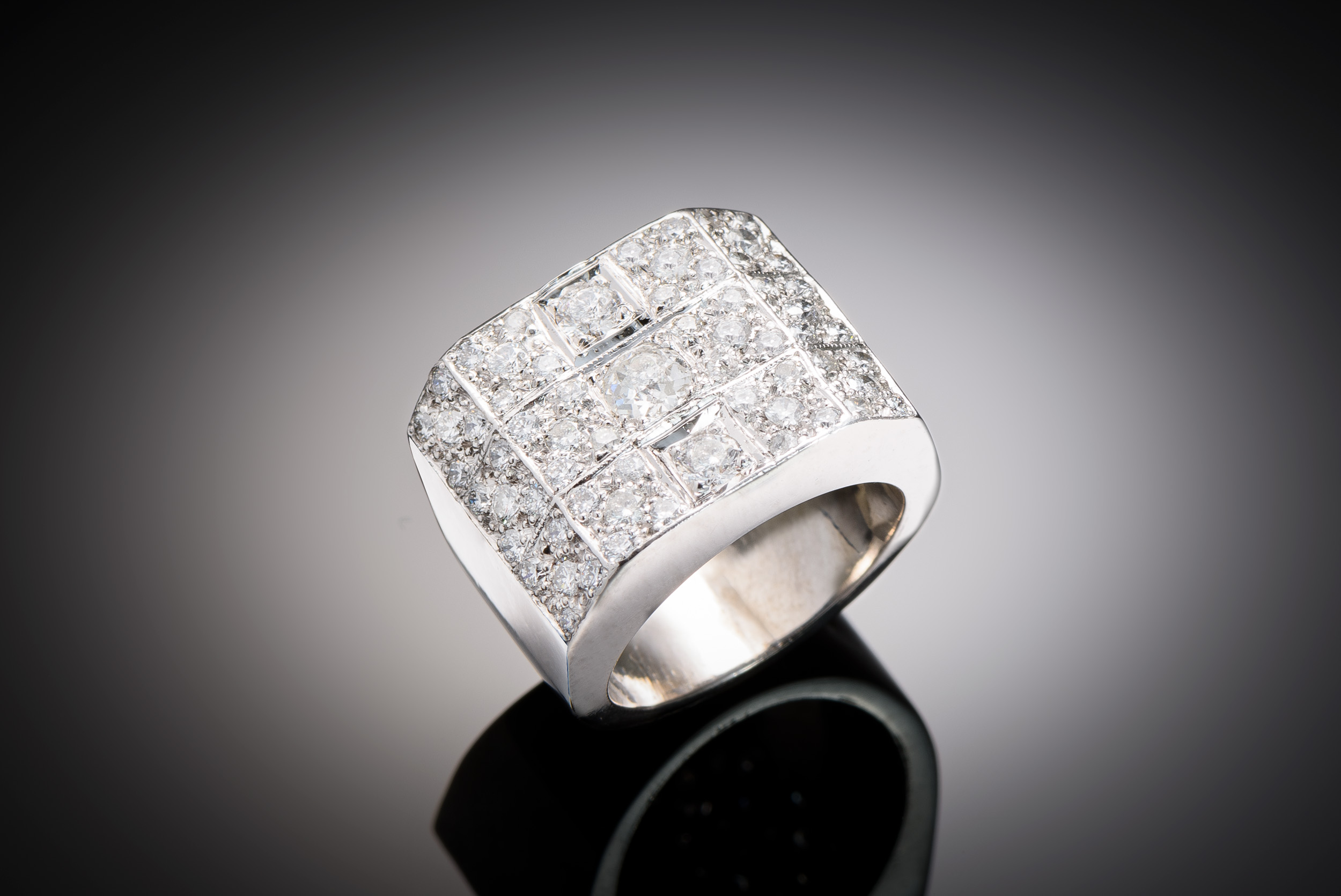 Modernist ring circa 1935 with diamonds (2.50 carats)-1