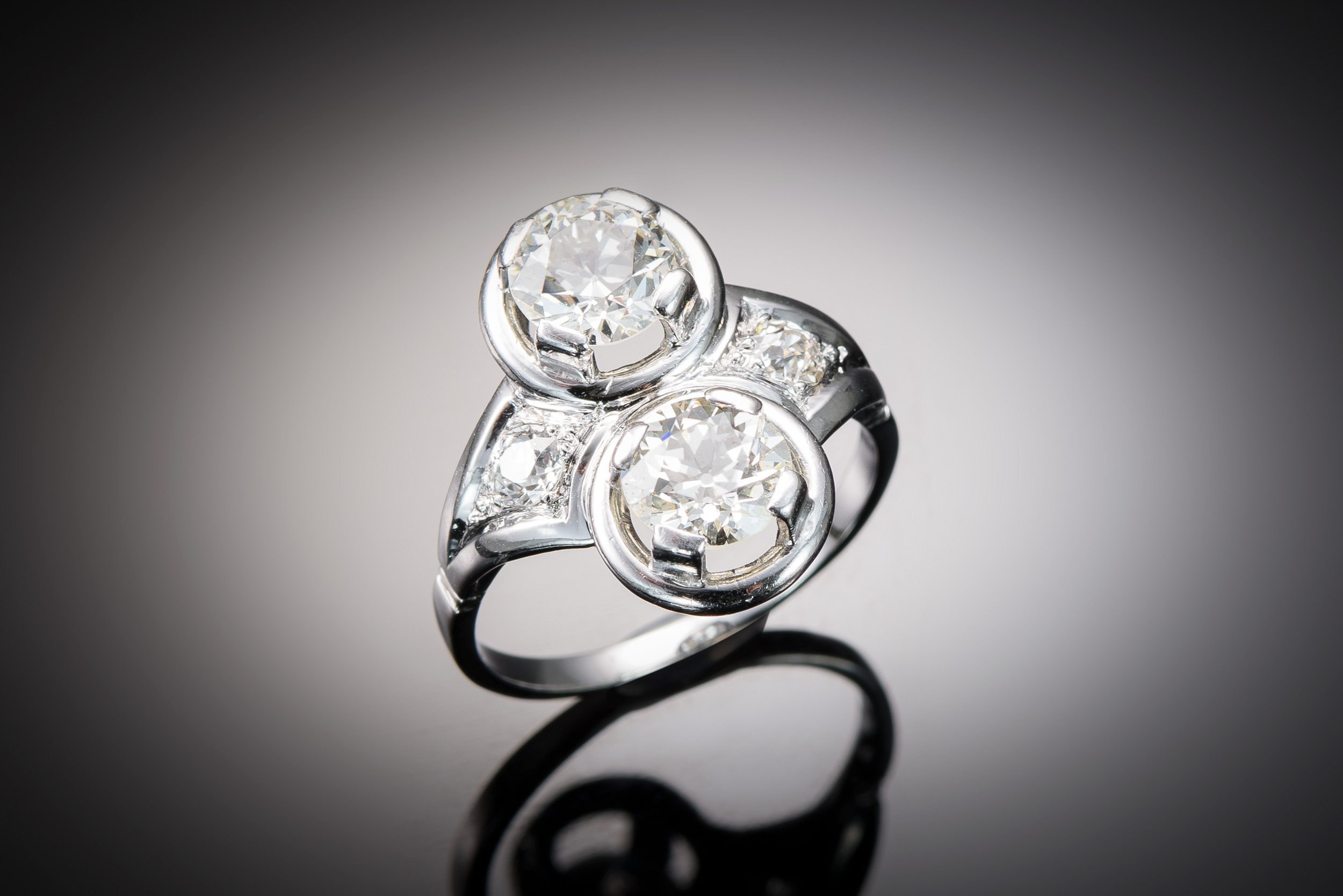 Art Deco diamond (2.20 carats) ring-1
