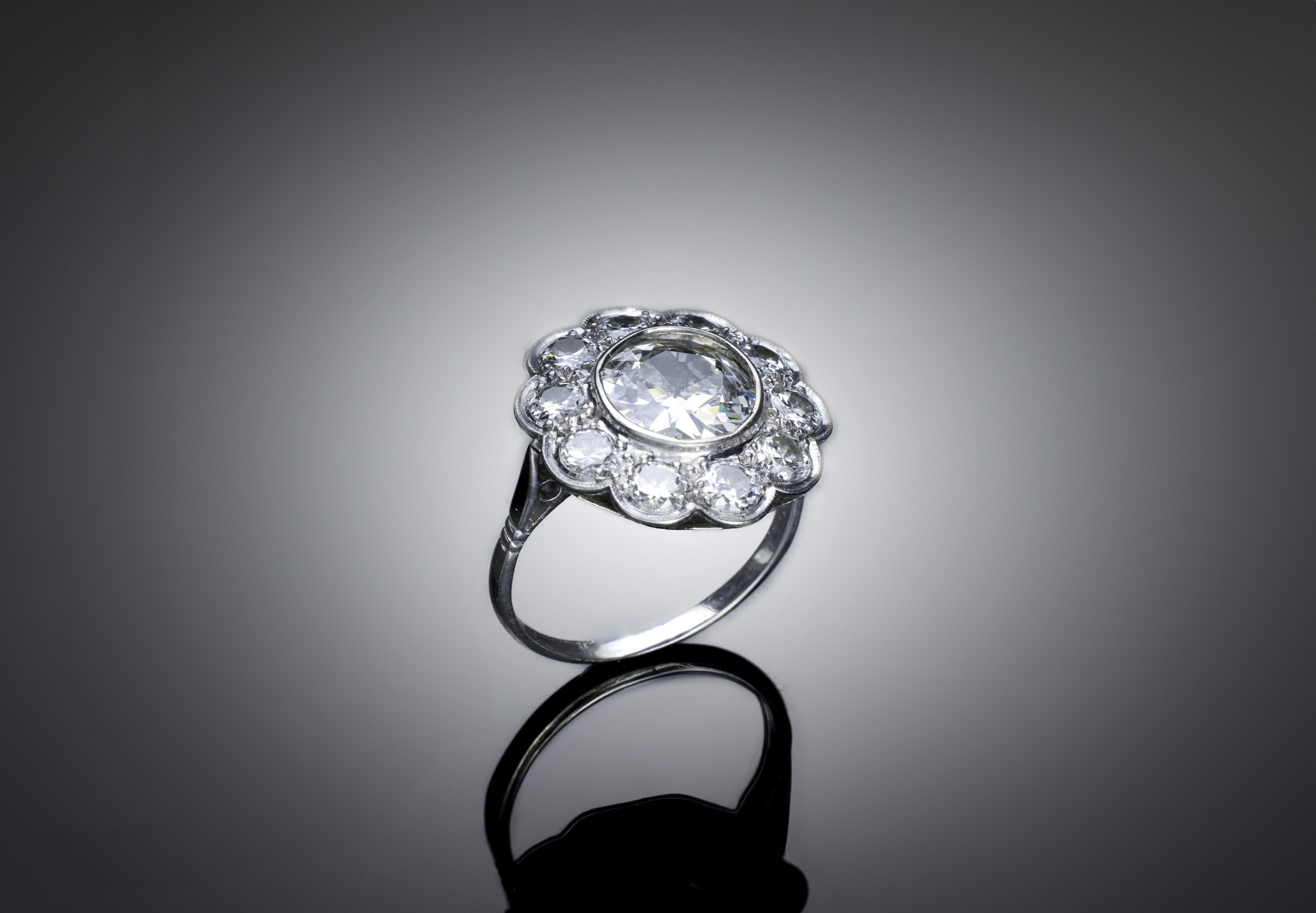 French Art Deco diamond ring (3.50 carats, including a 2 carats center diamond)-1