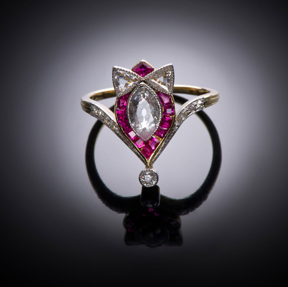 Bague diamants rubis calibrés début XXe siècle (vers 1900)-1