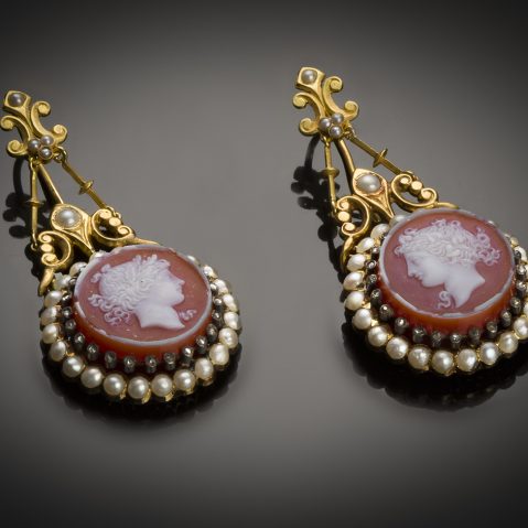 Pendants d’oreilles camées Napoléon III (1851 – 1871)