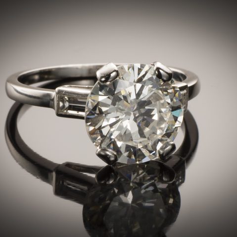 Bague solitaire diamant brillant 2,96 carats (certificat LFG)