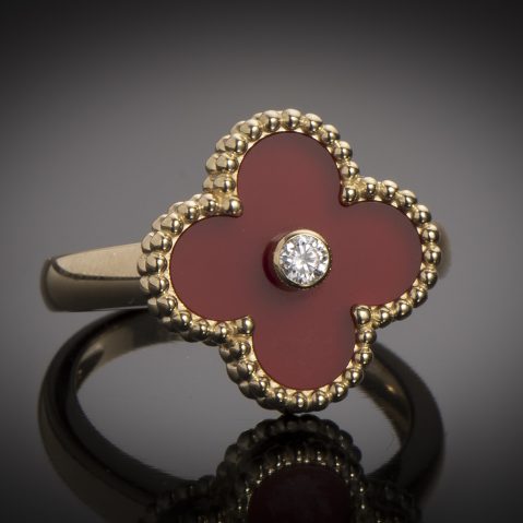 Bague Van Cleef & Arpels vintage Alhambra diamant cornaline