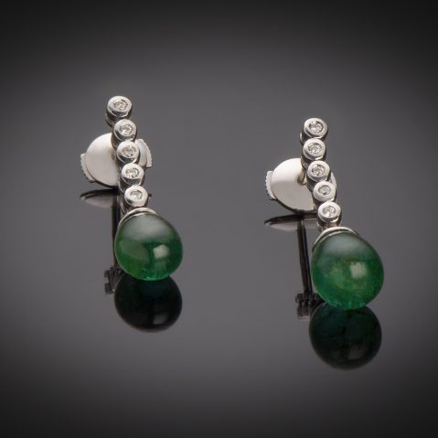 Boucles d’oreilles émeraudes cabochon diamants