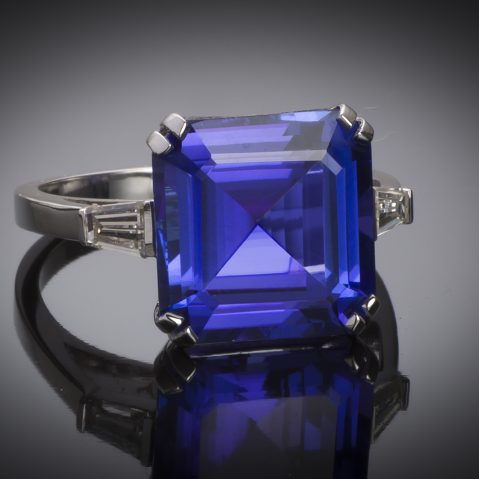 Bague tanzanite (8,13 carats) diamants
