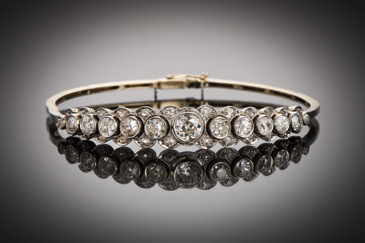 Bracelet diamants (3,80 carats) vers 1920-1