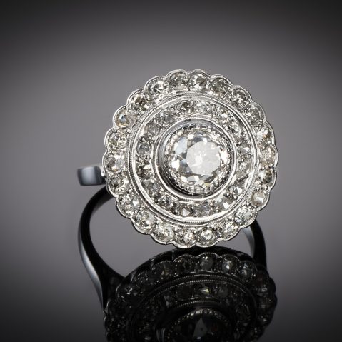 Bague Art Déco diamants (3 carats, centre 1,40 carat)
