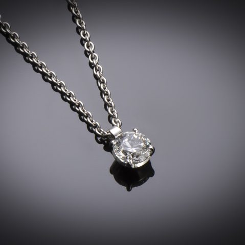 Pendentif et sa chaine diamant brillant (0,80 carat – certificat GIA – Blanc exceptionnel +)
